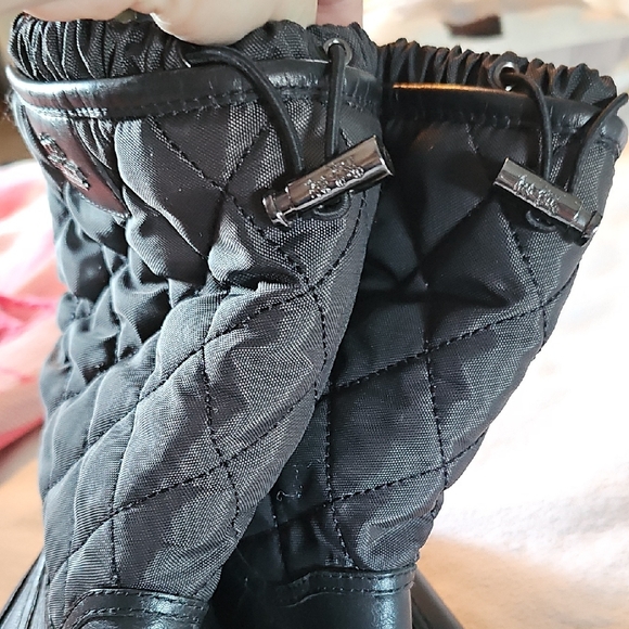 STUNNING Coach SAMARA  Black Quilted Boots - Picture 6 of 13